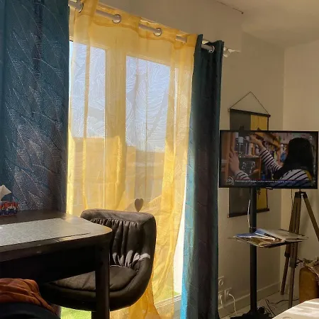 Апартаменты Cosy De Gaule *